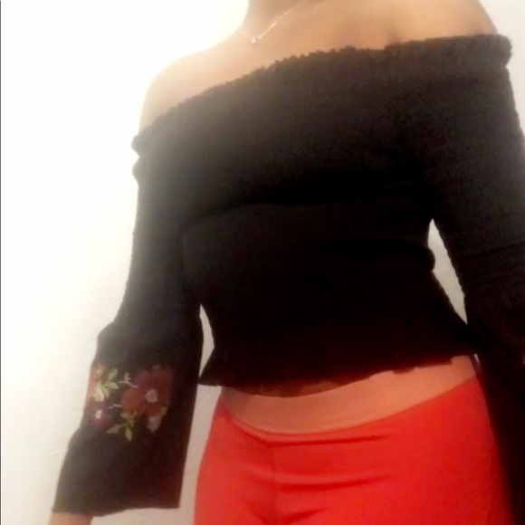 Flower Crop Top - Picture 2 of 5